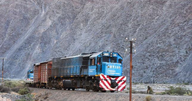 Privatización del Belgrano Cargas: el Gobierno fijó obras por al menos US$800 millones y abre la licitación a distintas empresas