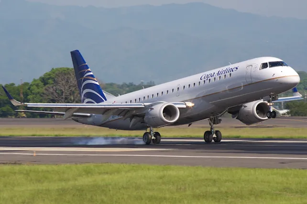 Sexo en un avión que llegó a Rosario: se cerró la causa