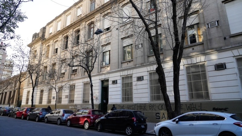 Comienza otra semana con paros docentes en la UNR y la UTN