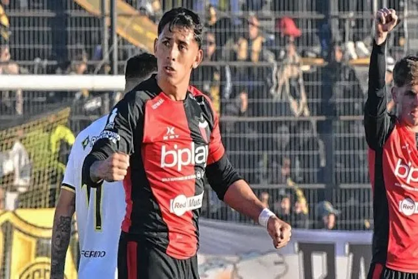 Colón hizo oficial la salida de Leandro Allende