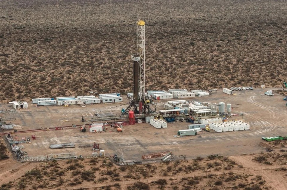 Argentina alcanza un récord histórico de producción de petróleo