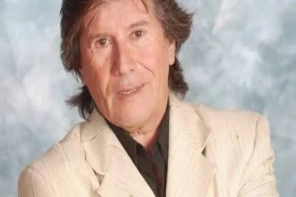Tristeza por la muerte del cantante melódico Beto Orlando