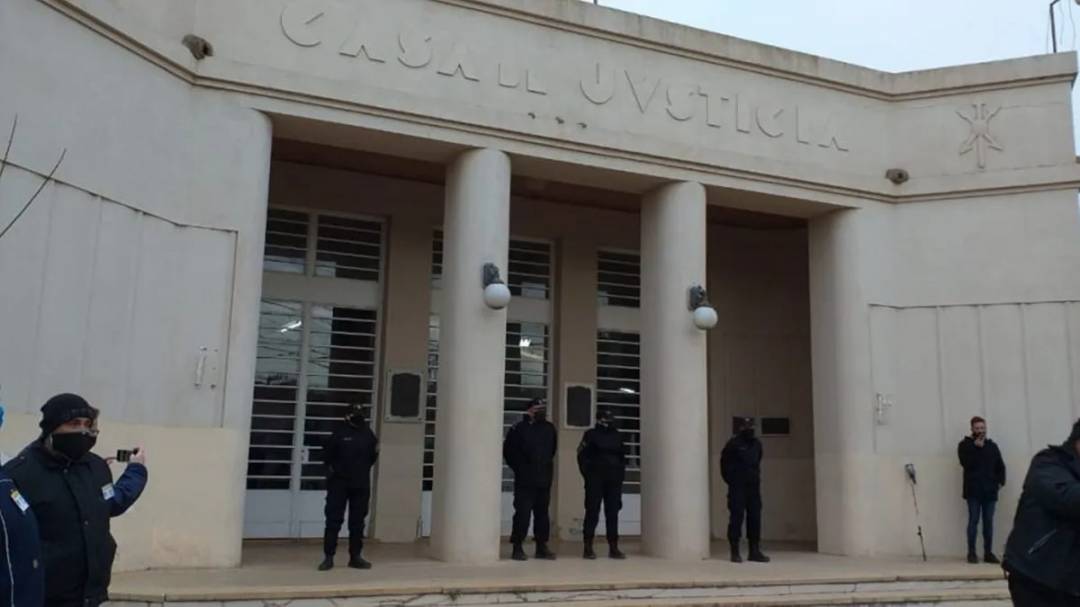 Imputaron a los dos exjefes de la PDI por encubrir a vendedores de droga 