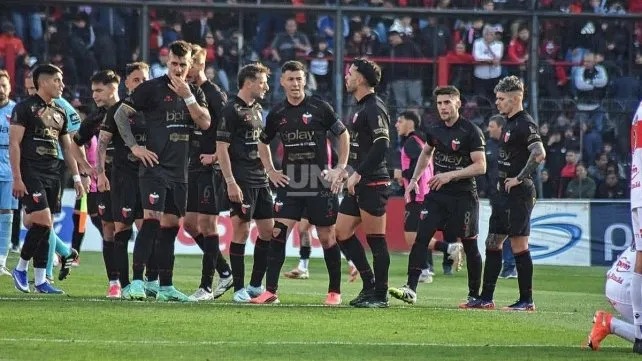 Colón perdió en el Brigadier López y se alejó de la cima del torneo