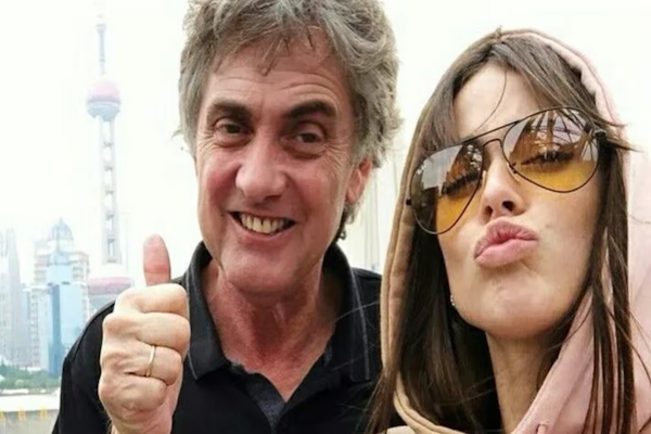 Lo que le falta a Tini Stoessel para desvincularse laboralmente de su papá