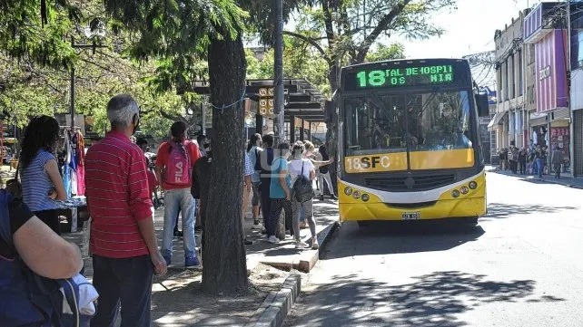 Colectivos en Santa Fe: ante un nuevo fracaso de la paritaria, los choferes realizarán asambleas en cada parada