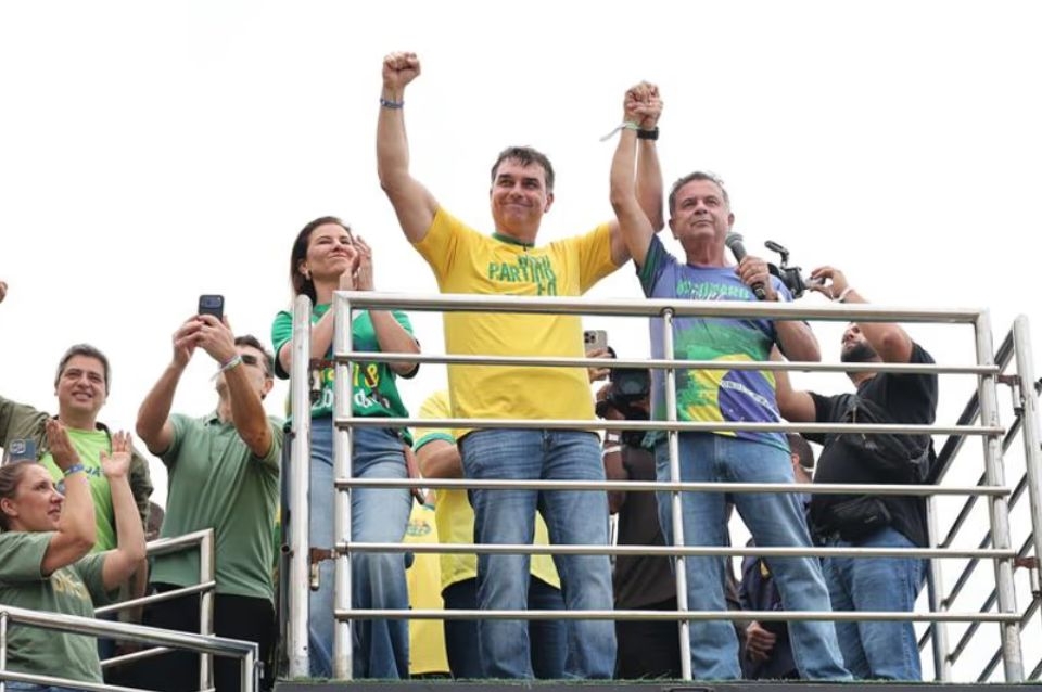 Brasil: nueva encuesta coloca a Flávio Bolsonaro un punto por delante de Lula