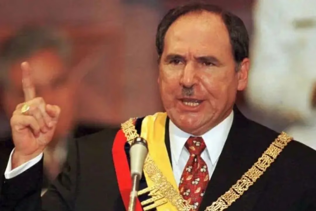 Condenan a nueve años y cuatro meses al expresidente de Ecuador por delincuencia organizada