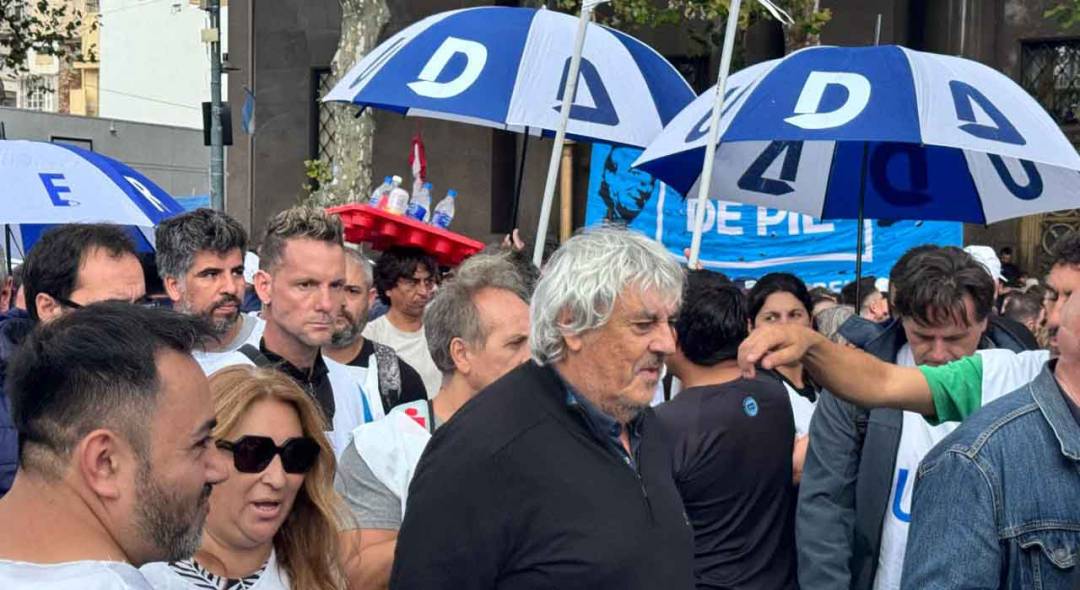 Los gobiernos recuerdan a los docentes un día al año y los olvidan el resto