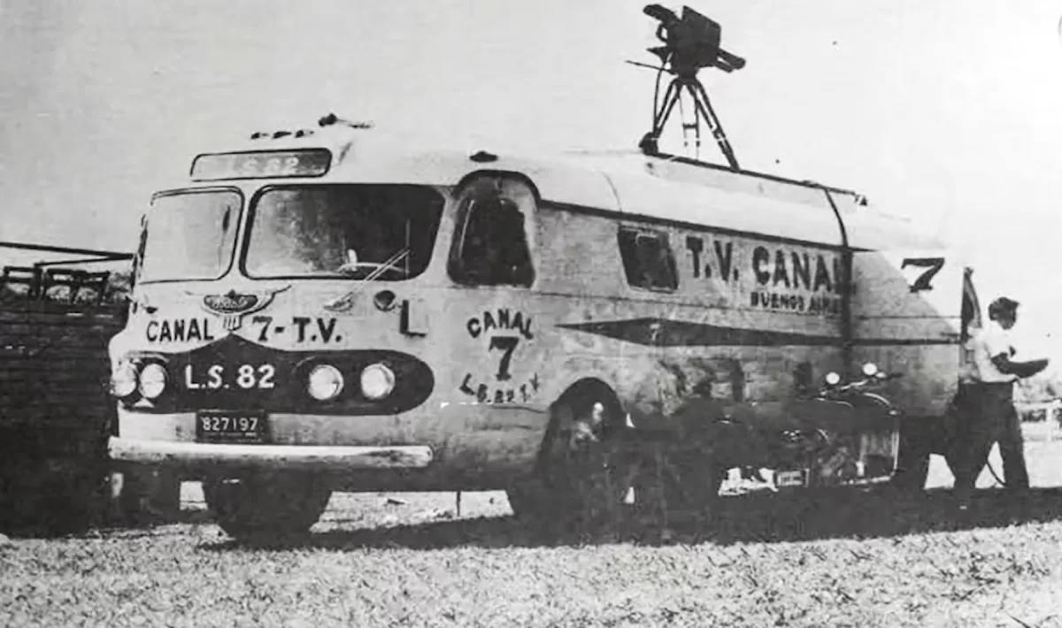 La primera transmisión, el equipo que ganó el Prode en directo y la huella de un programa emblemático: 75 años de fútbol y TV en Argentina. - Infobae