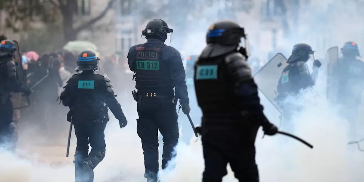 Crece la tensión en Francia: disturbios, saqueos y más de 270 detenidos en una nueva jornada de violentas protestas - Infobae