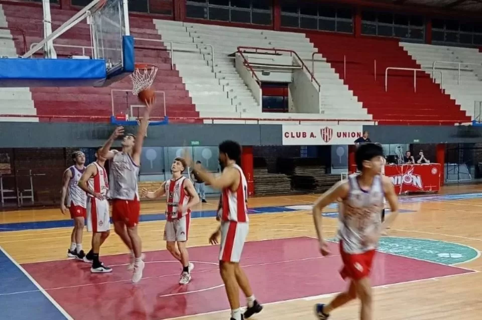 Prefederal: Colón (SJ) se adelantó como visitante en el PlayIn contra Unión