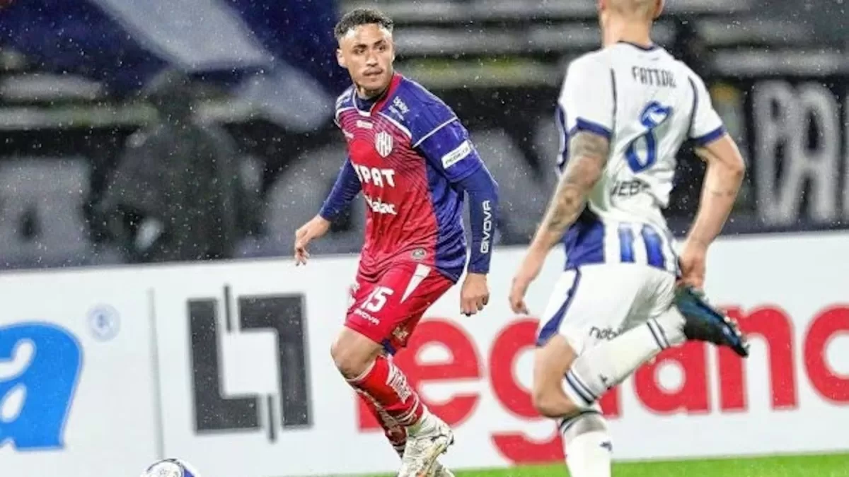 Juan de Dios Pintado tiene chances de volver a ser titular el lunes cuando Unión visite a Deportivo Riestra. - Prensa Unión